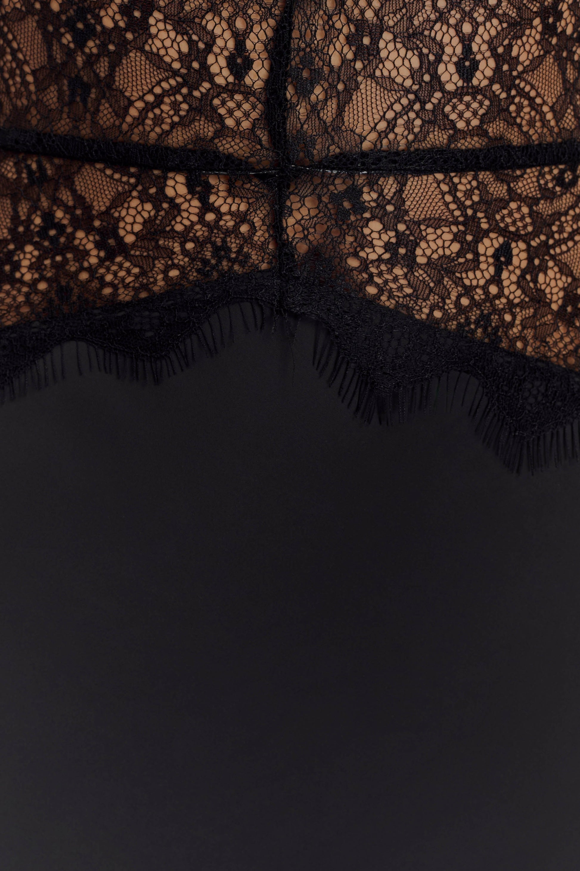 P&R Satin-Spitzen-Maxikleid