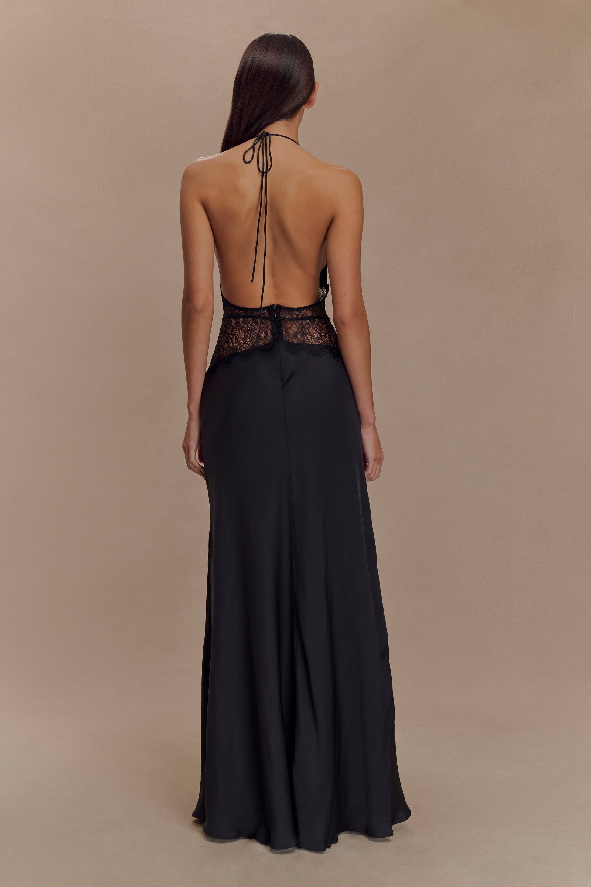 P&R Satin-Spitzen-Maxikleid