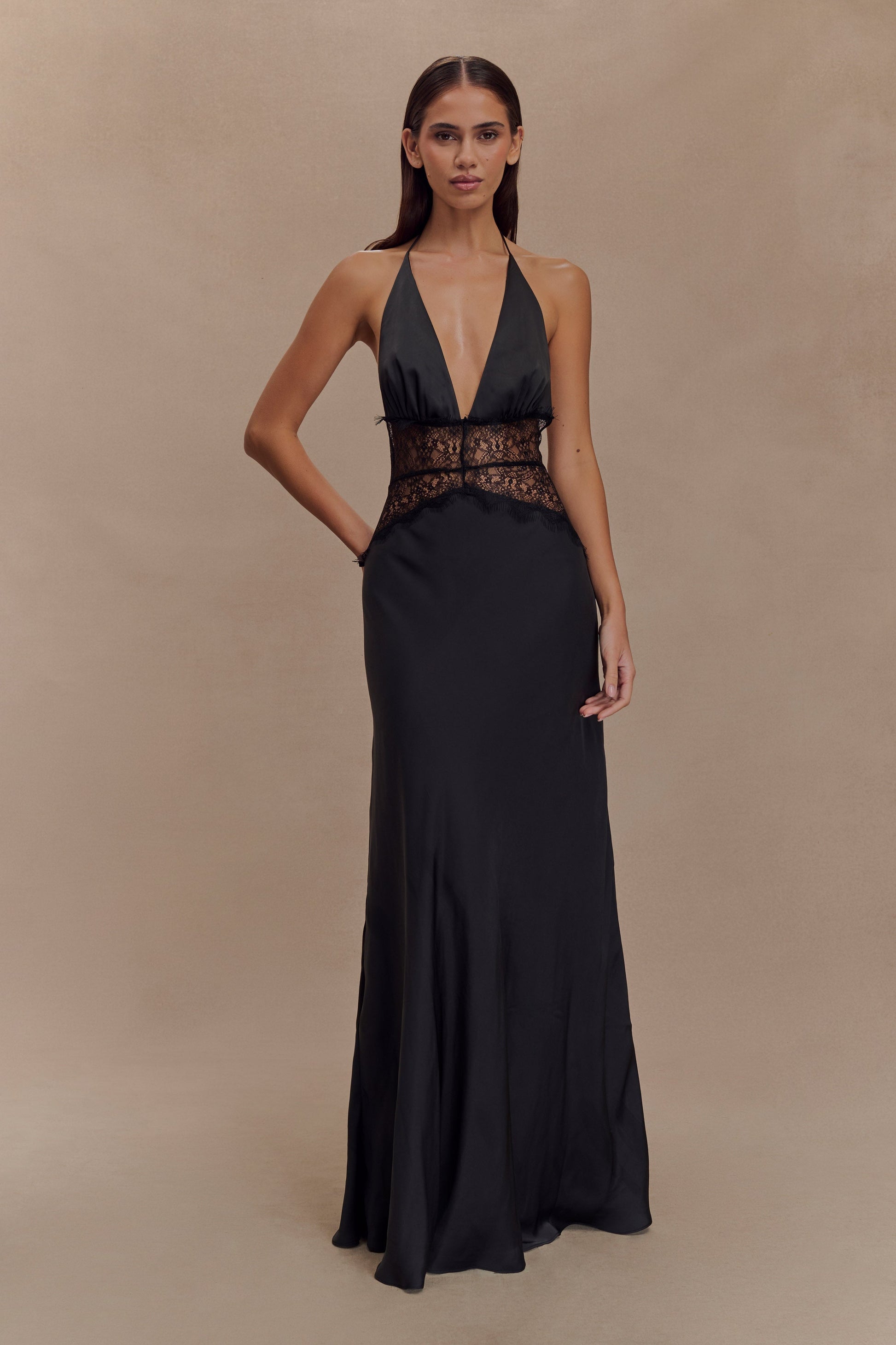 P&R Satin-Spitzen-Maxikleid